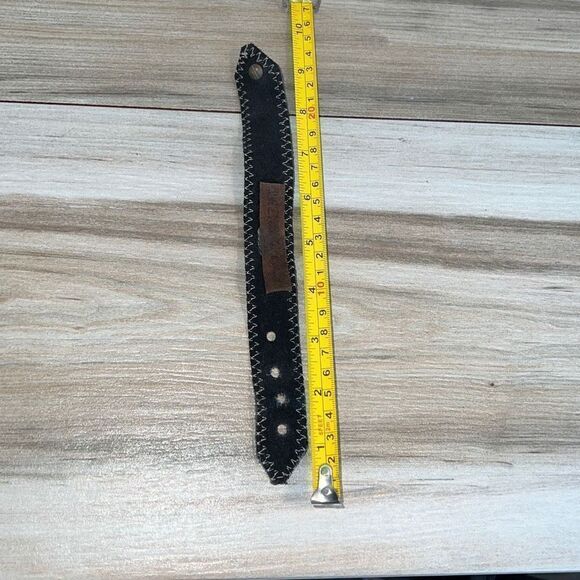 Twine & Twig Chunky Shell Suede Strap Artisan Jewelry Pendant bBracelet - Picture 5 of 6